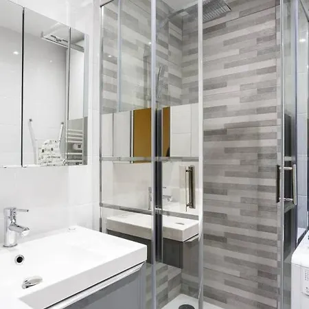 Chateau Apartment Versailles